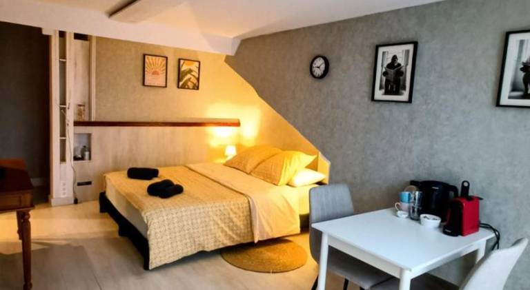 Le Reve de Poulaines - camping naturiste 1 JUIN-20 SEPTEMBRE et chambre d'hotes TOUTE L'ANNEE in Chateauroux