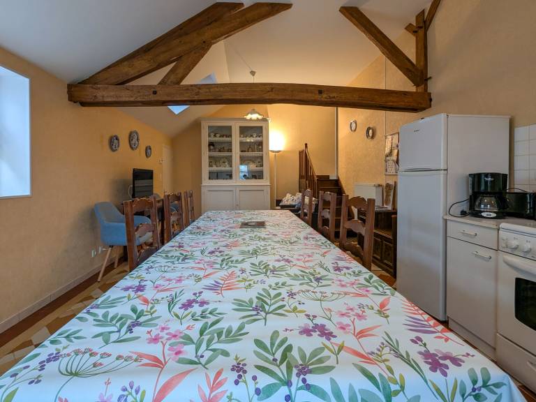 Riverside Retreat: Cozy Cottage with Terrace, Close to Nature Park & Thermal Spa — photo 3