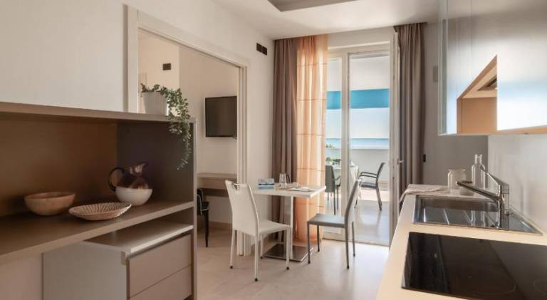 Holiday apartment with terrace in Grottammare