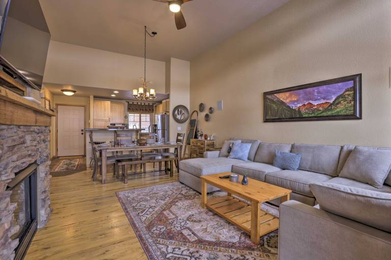 Gorgeous Fraser Townhome w/ Private Hot Tub! — photo 5