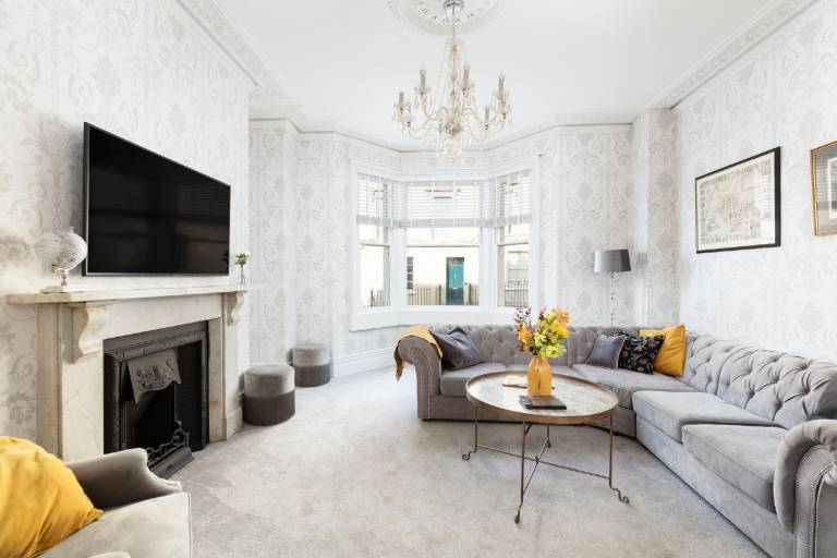 Apartment | Close to Roman Baths | Perfect for remote work — photo 2