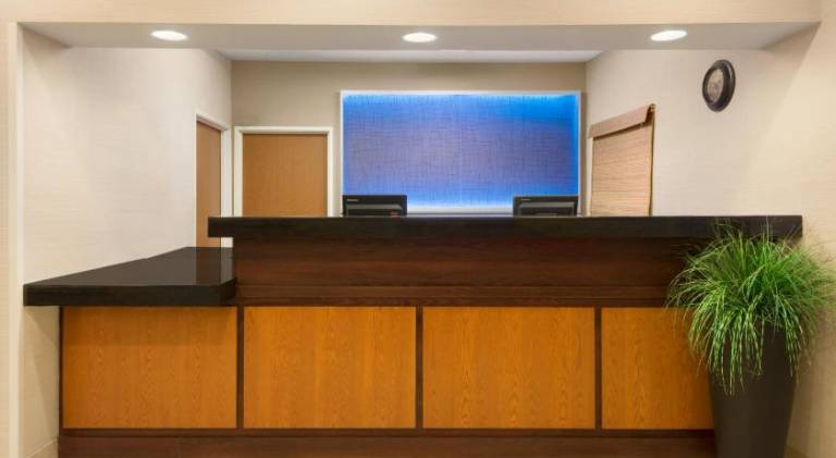 Amerivu Inn and Suites — photo 5