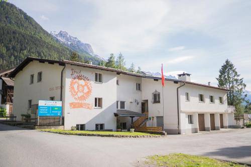 Bed & Breakfast Scuol
