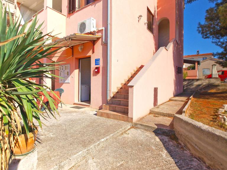 Wonderful rental apartment with patio & BBQ | Pets are welcome — photo 4