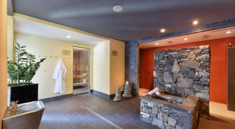 Apartment with sauna — photo 2