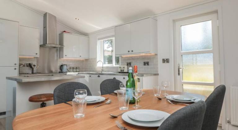 House with 2 rooms for 4 persons — photo 3