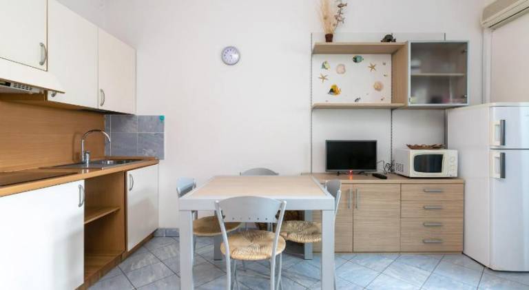 Rental apartment with terrace & private pool — photo 5