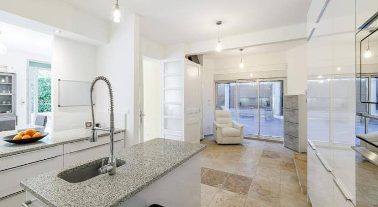 Fully equipped villa with yard, private pool & patio | Close to Promenade des Anglais | Close to the beach | Pets allowed — photo 3