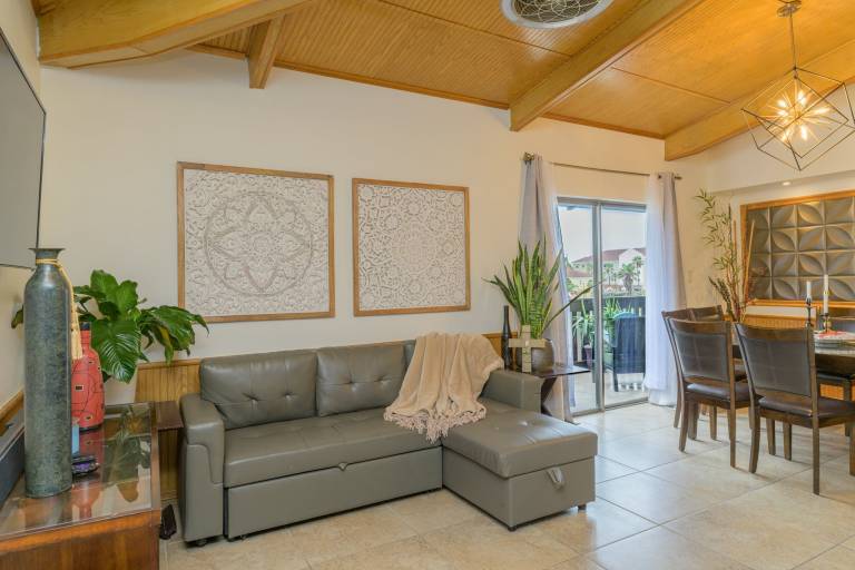 Beautiful condo with grill & private pool | Next to the beach | Pets allowed in South Padre Island, TX