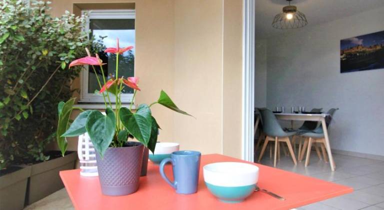 Tout confort ! Calme, Climatisation, Parking gratuit, Grande Terrasse, Ascenseur, Wifi in Carcassonne