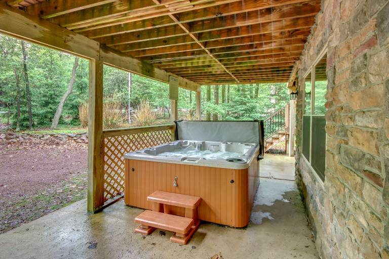 Cascade by PMR, 6BR/4BA Lodge, Sleeps 21, EV Charger, Lake Access, Hot Tub — photo 4