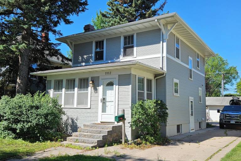 House Grand Forks