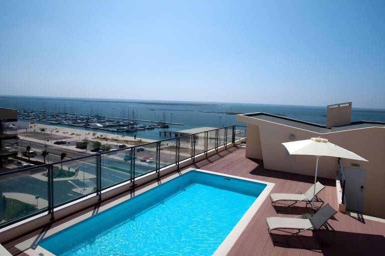 Real Marina Residence — photo 2