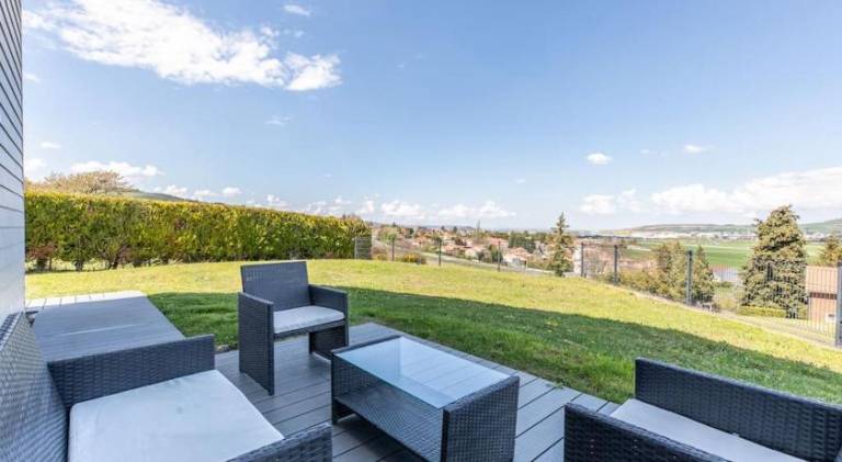 Fully equipped wonderful house with patio, private pool & yard | Good for workation | Pets are welcome — photo 5