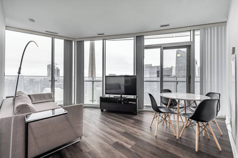 Aparthotel Harbourfront-CityPlace