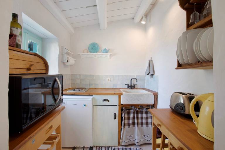 Cottage 'Sira Stonehouse Ll' with Sea View, Wi-Fi and Air Conditioning — photo 4