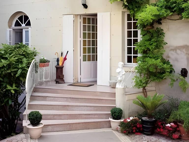 Logis Hotel Le Plantagenet in Chatellerault