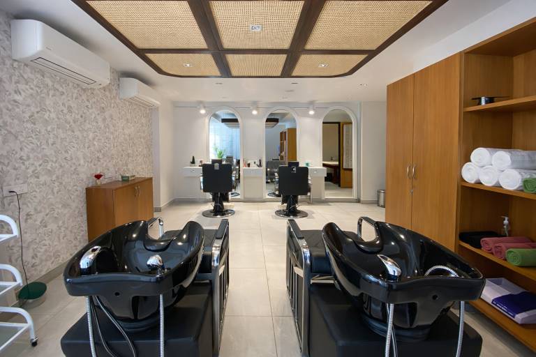 Beautiful serviced apartment with pool, barbeque & hot tub | Good for workation | Pets allowed — photo 5