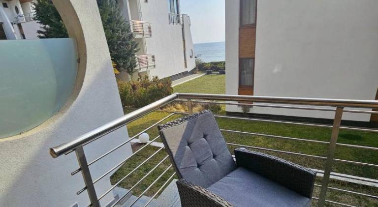 Holiday apartment with pool | Close to the beach | Pet-friendly in Pomorie