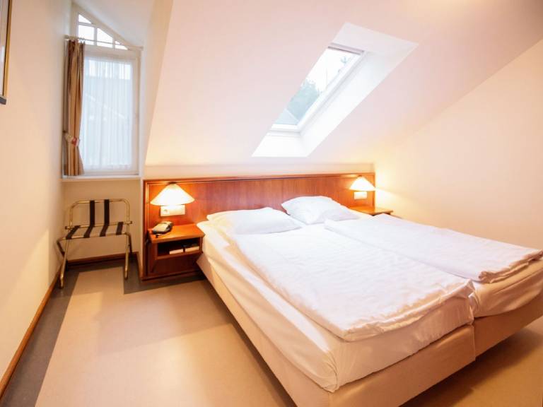 Komfortplus Ferienwohnung mit 2 Schlafzimmern und Balkon im Dachgeschoss — photo 5
