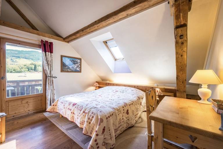 Holiday apartment with garden in Combloux