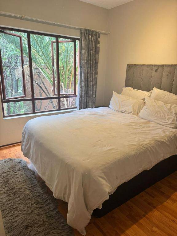 Sandton 2 Bett Wohnung