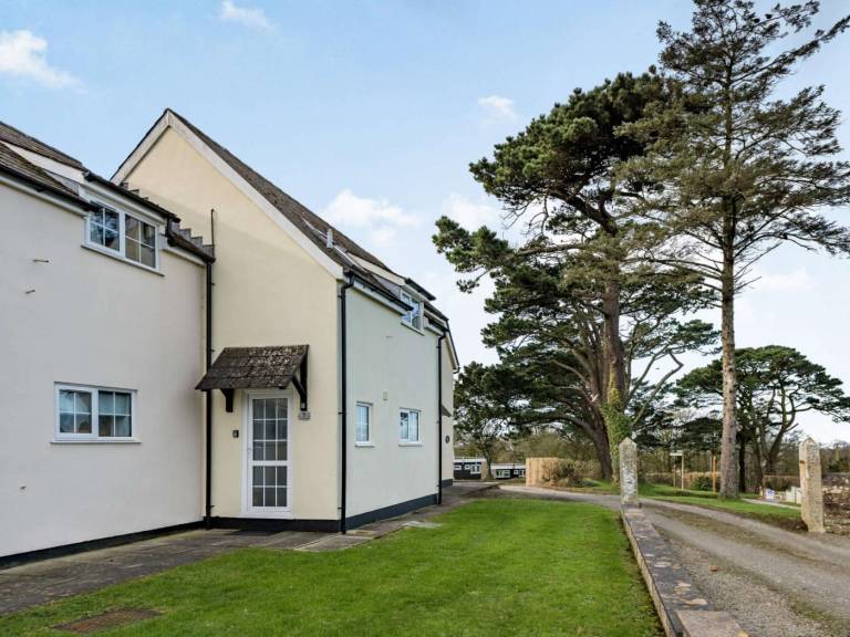 Cabin  Kilkhampton