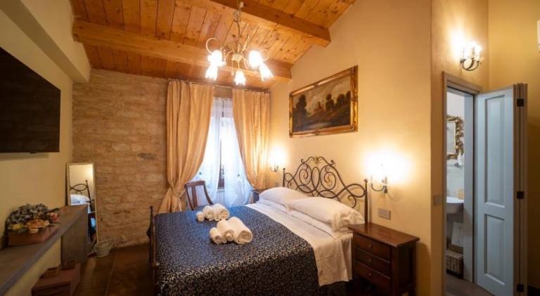 Holiday apartment with 2 rooms for 6 persons in Spoleto