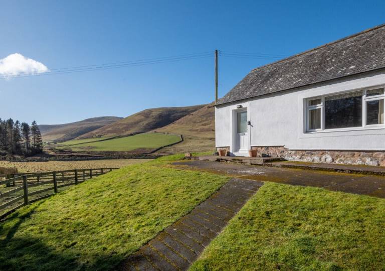 House Kirk Yetholm