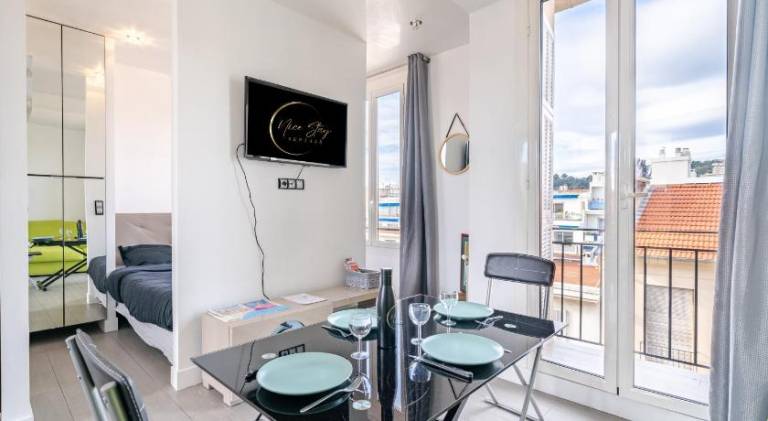 Top Floor Terrace - Dernier Etage Terrasse Cosy — photo 3