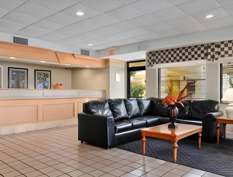 Days Inn Forrest City — photo 2