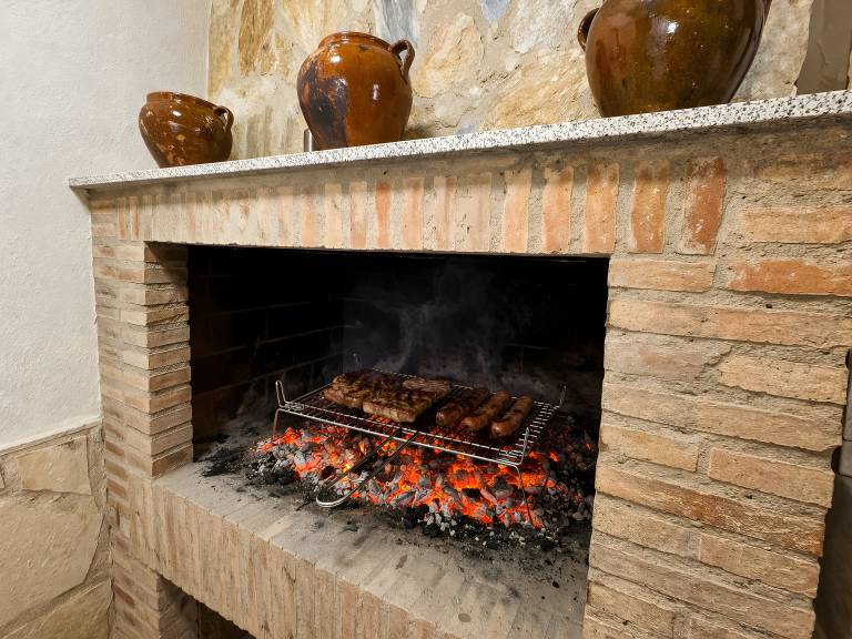 Chalet 'Casa Rural La Abuela' with Mountain Views, Wi-Fi, and Air Conditioning — photo 4