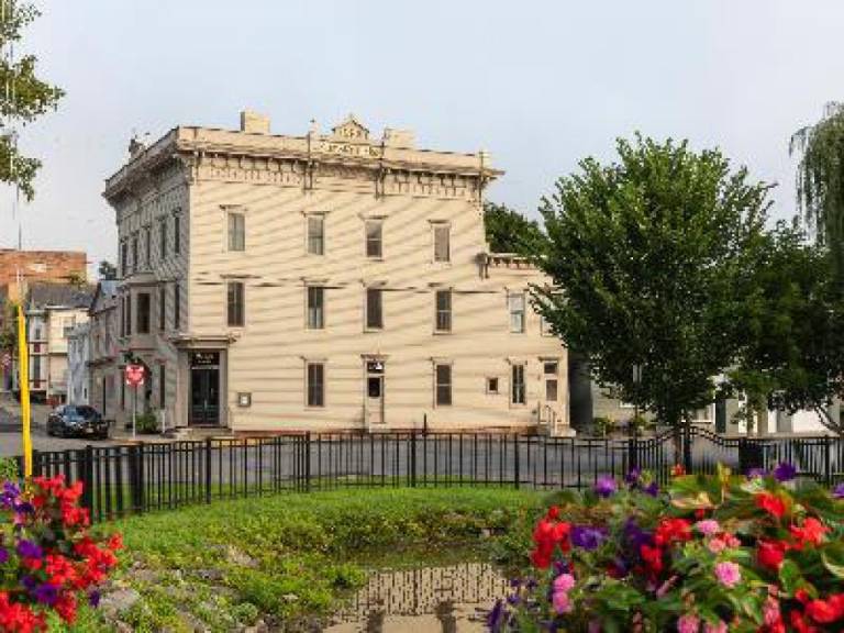 Stewart House Hotel in Hudson, NY