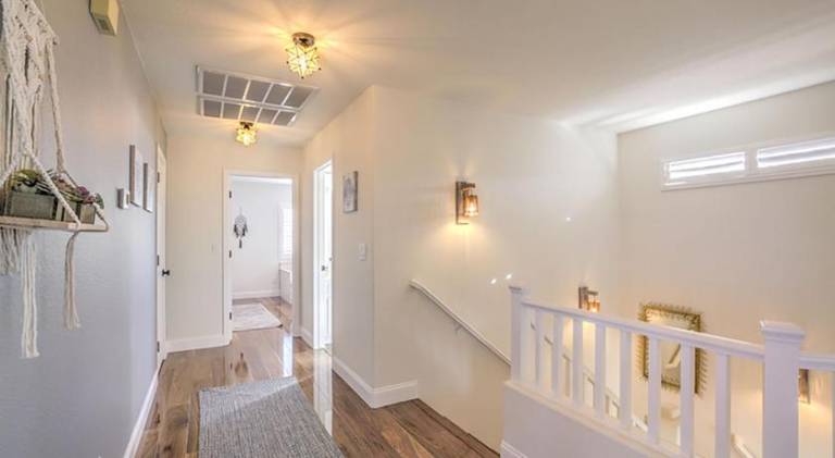 Buddha Gem, Central 6 Bed Room Luxury Home with Pool Hot Tub Game Room and much more — photo 5