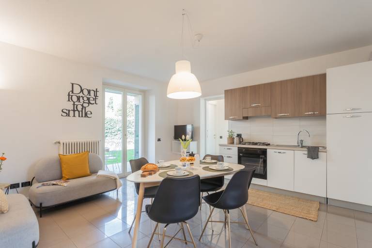 Holiday apartment with barbecue, terrace & garden | Mountain view — photo 3