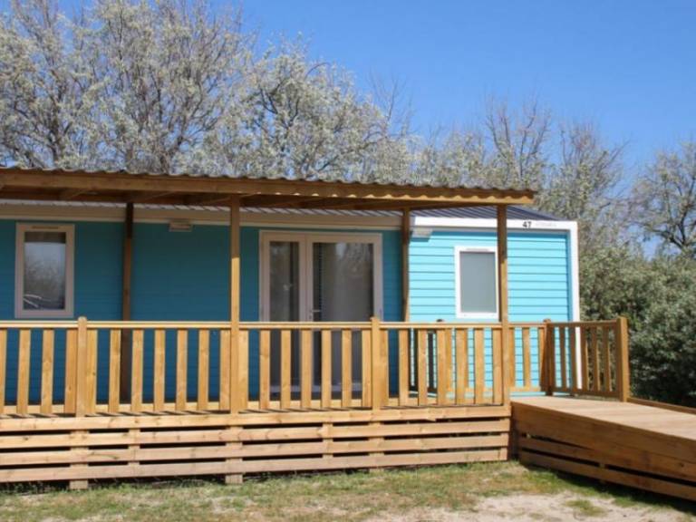 Mobile home with pool & terrace — photo 5