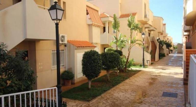 Beautiful holiday apartment with terrace, private pool & garden | Pets allowed in Roquetas de Mar