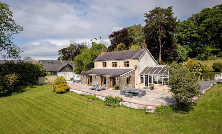 Cottage  Capel Iwan