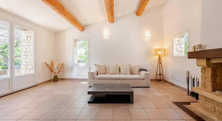 Charming villa with pool & hot tub | Dogs allowed — photo 3
