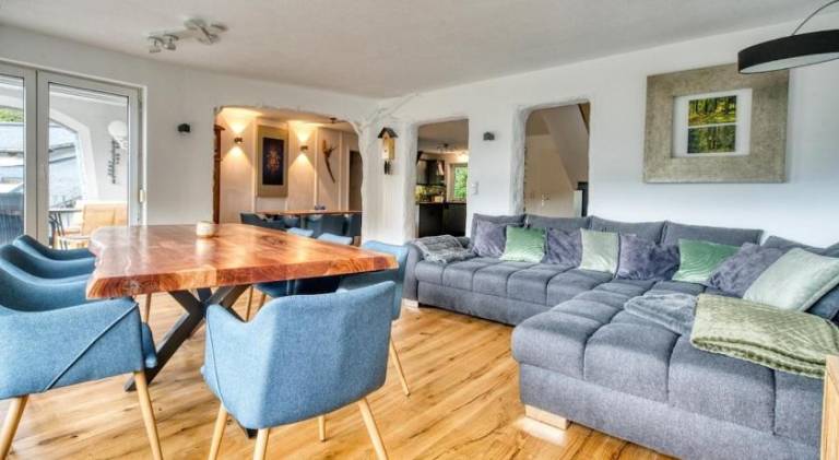 Große Wohnung am Wald mit Aussicht, Sauna, Kaminofen, Grill in Triberg im Schwarzwald