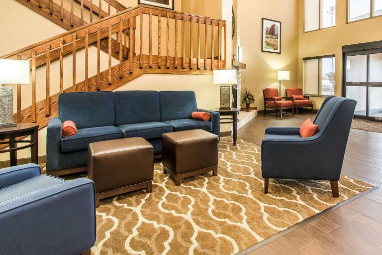 Comfort Suites Effingham Central — photo 2