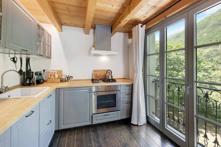 Vacation Home "La Casetta Nel Bosco" with Private Terrace & Wi-Fi — photo 2