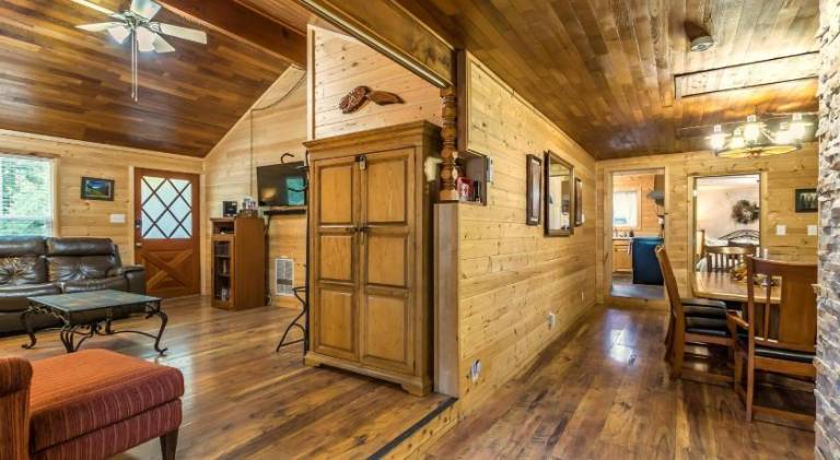 Vacation home with hot tub | Perfect for remote work — photo 4