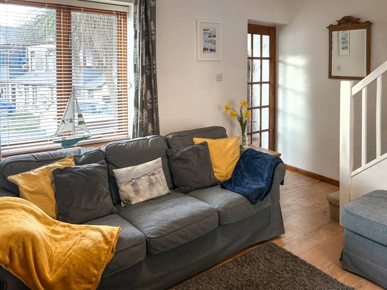 Cottage with garden | River view — photo 4