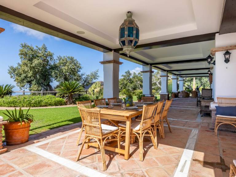 House with private pool, yard & jacuzzi | Perfect for remote work — photo 3