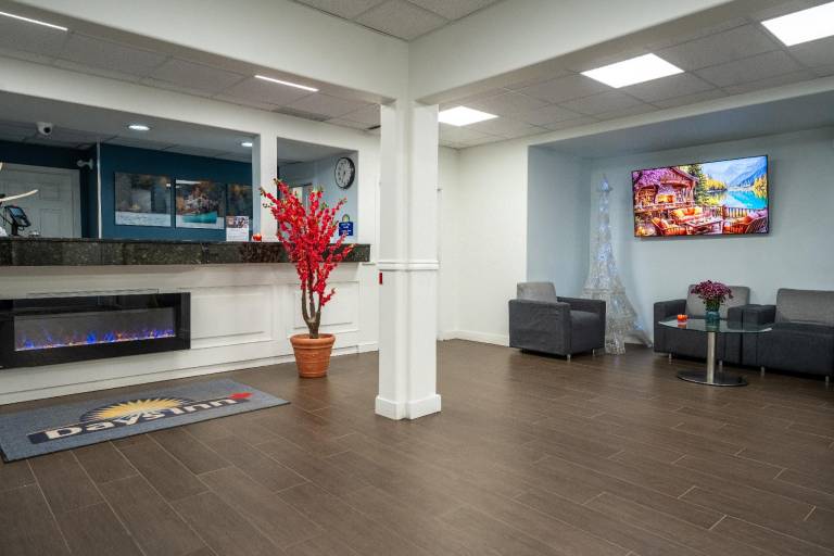 Days Inn by Wyndham Kamloops BC — photo 3