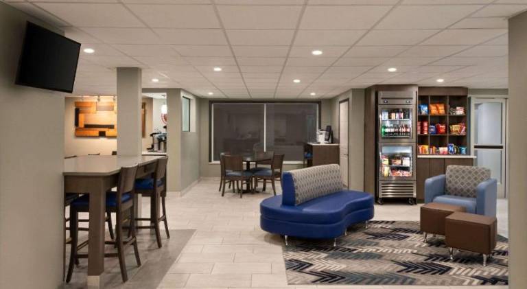 AmericInn by Wyndham Dodgeville — photo 5