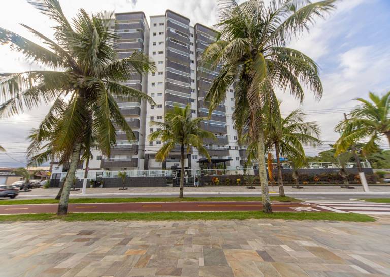 Family-friendly apartment with barbeque | Next to the beach | Pets allowed in Praia Grande