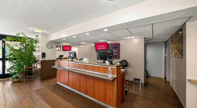 Red Roof Inn Dallas - DFW Airport North — photo 3
