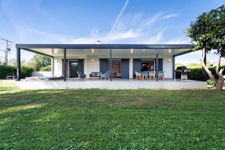 Family-oriented pleasant villa with sauna, pool & yard | Garden view | Pet-friendly — photo 4